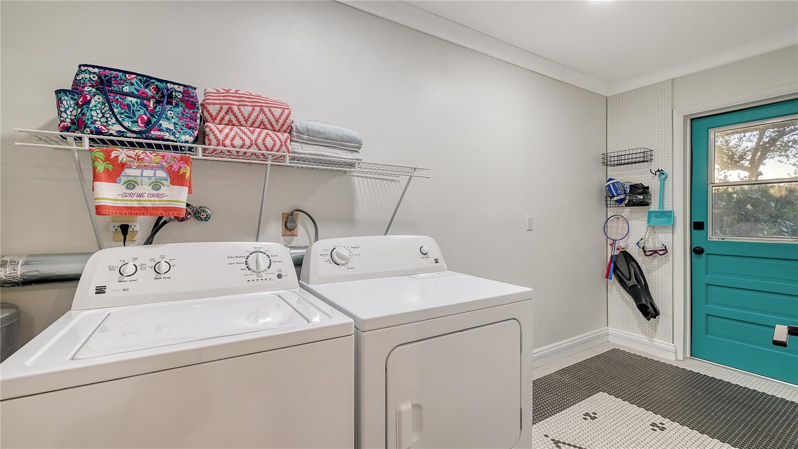101 Base Ave E #101, 103 Property Photo 32