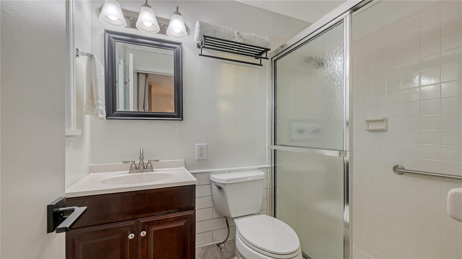 101 Base Ave E #101, 103 Property Photo 35