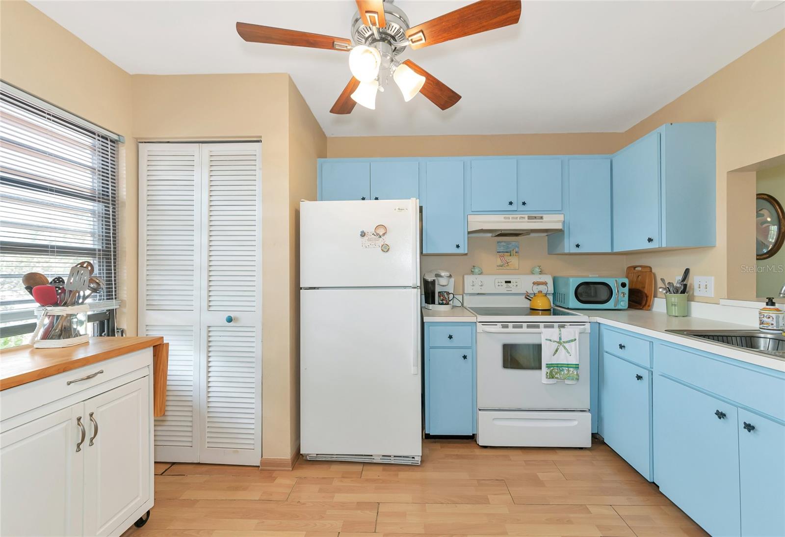 535 Spring Lakes Blvd Property Photo 5