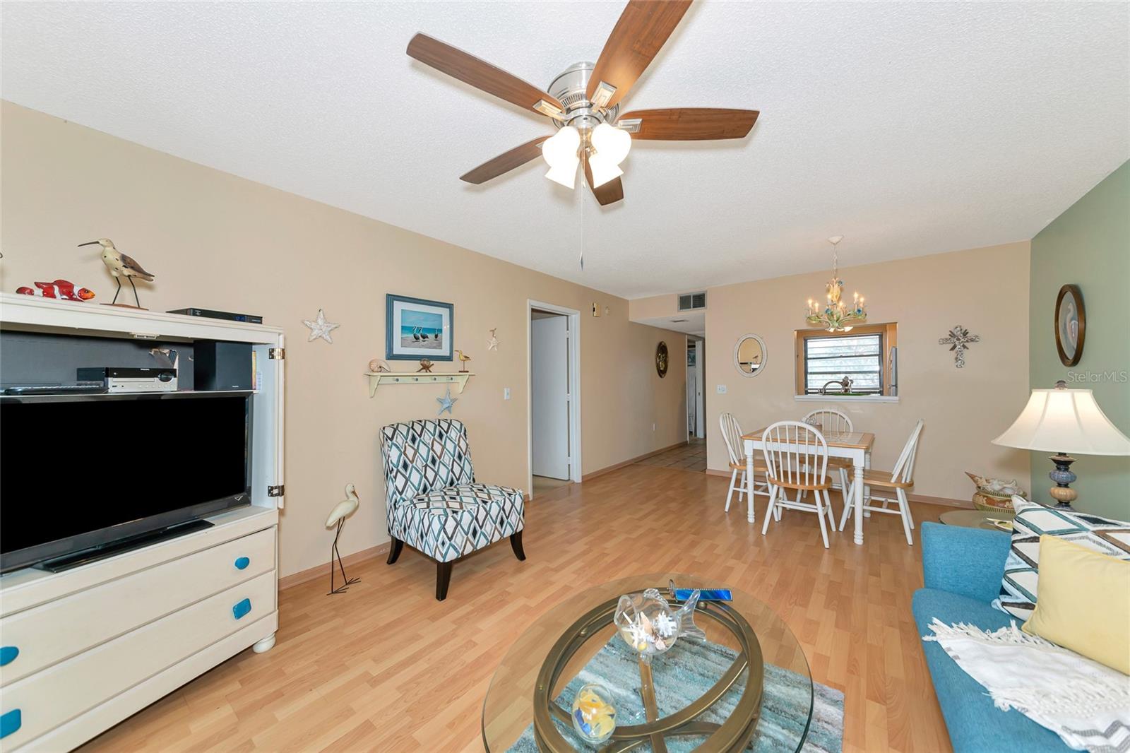535 Spring Lakes Blvd Property Photo 12