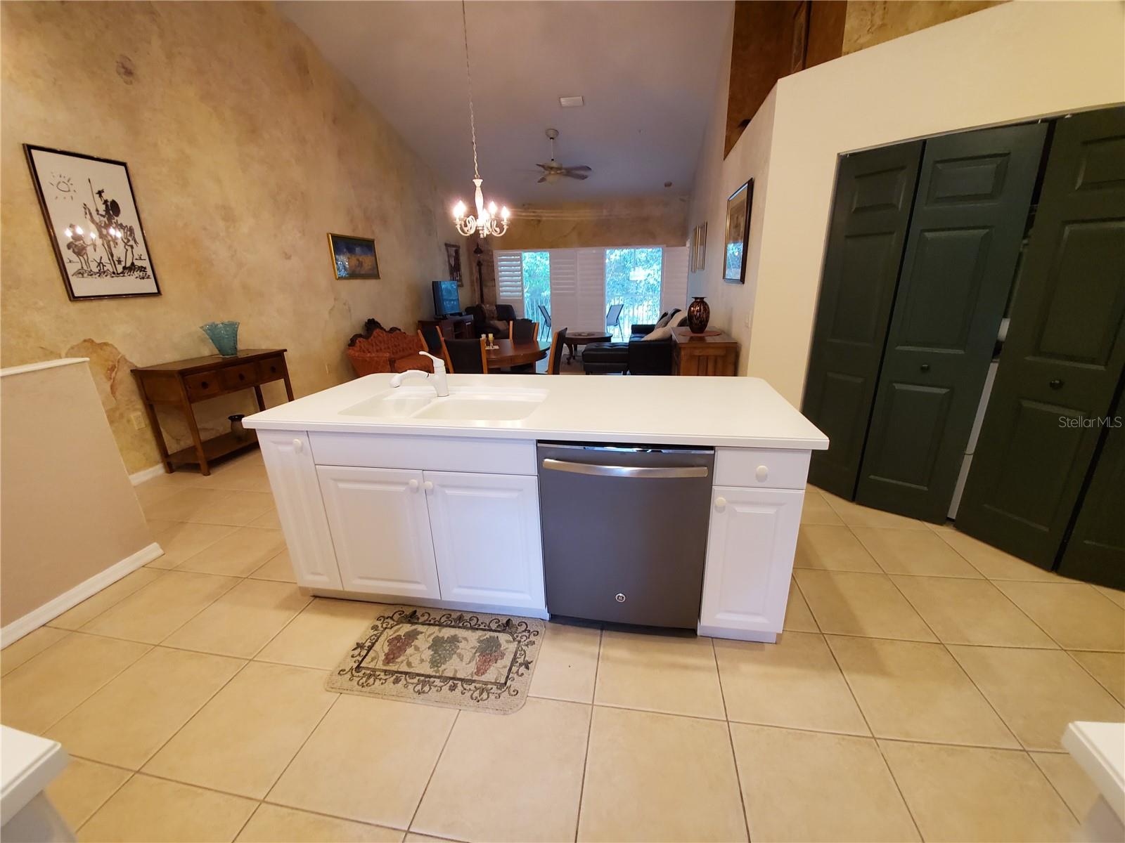 7138 Cedar Hollow Cir Property Photo 5