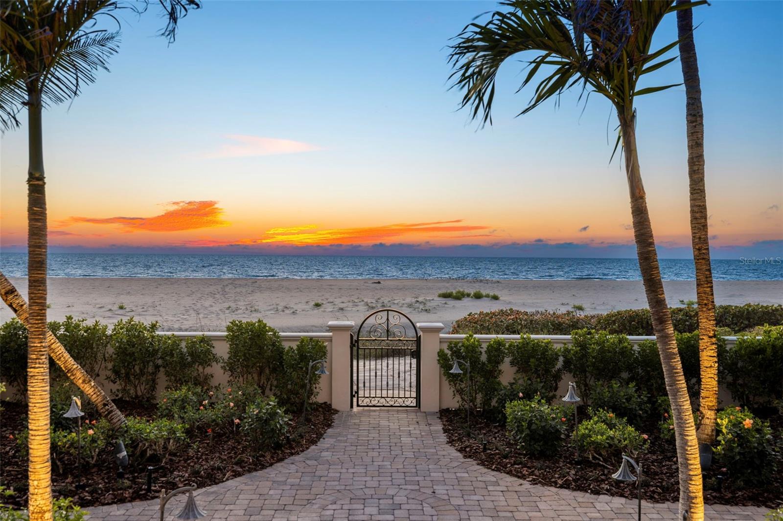 16486/488 Captiva Dr Property Photo 7