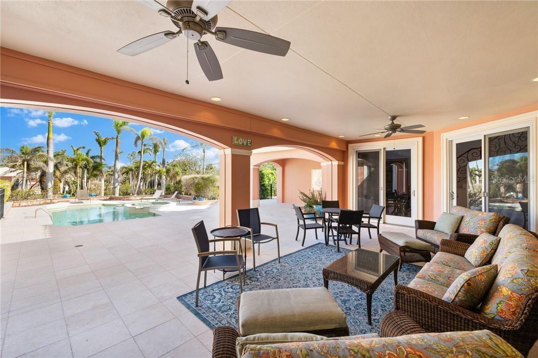 16486/488 Captiva Dr Property Photo 16
