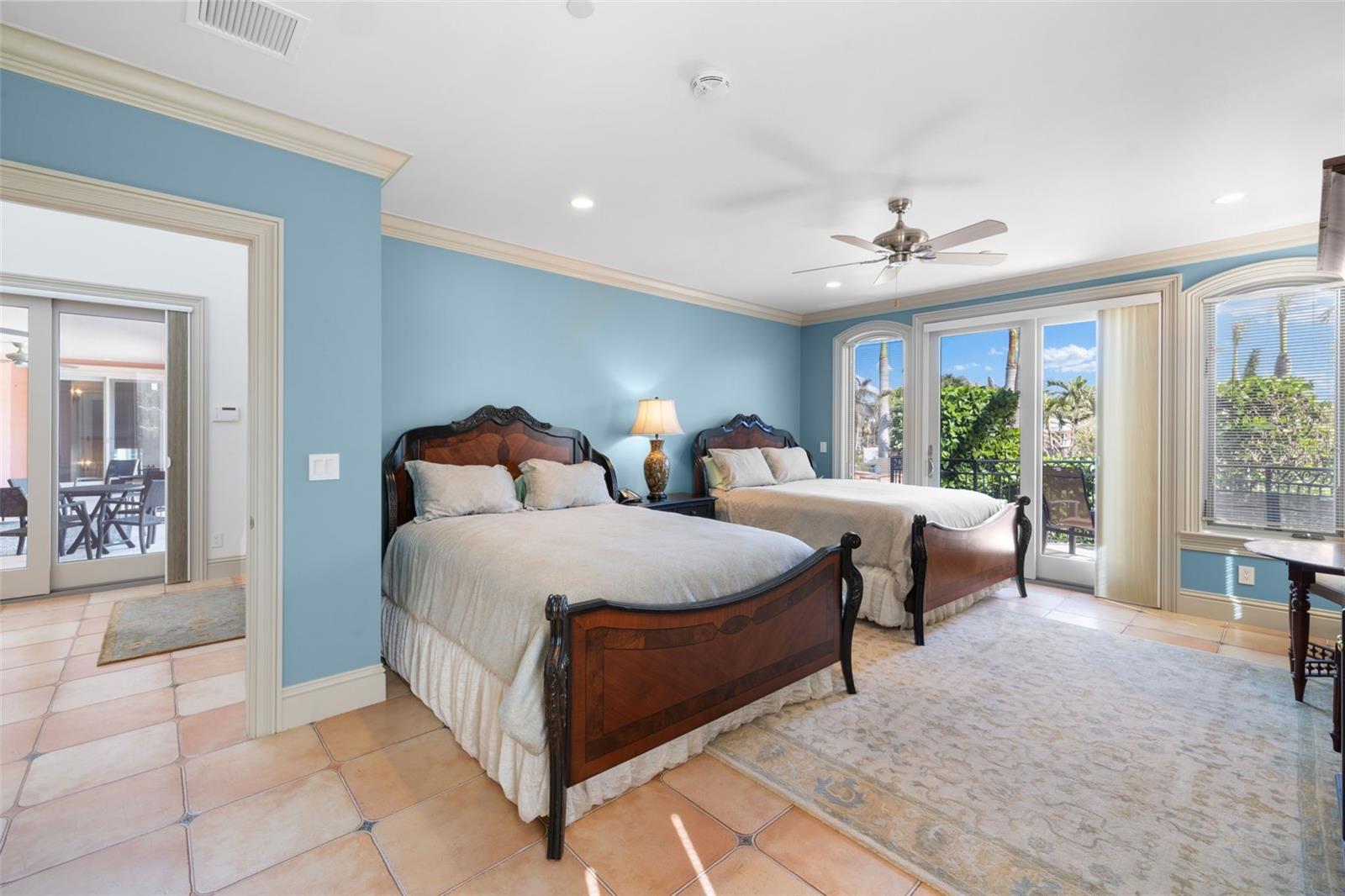 16486/488 Captiva Dr Property Photo 27