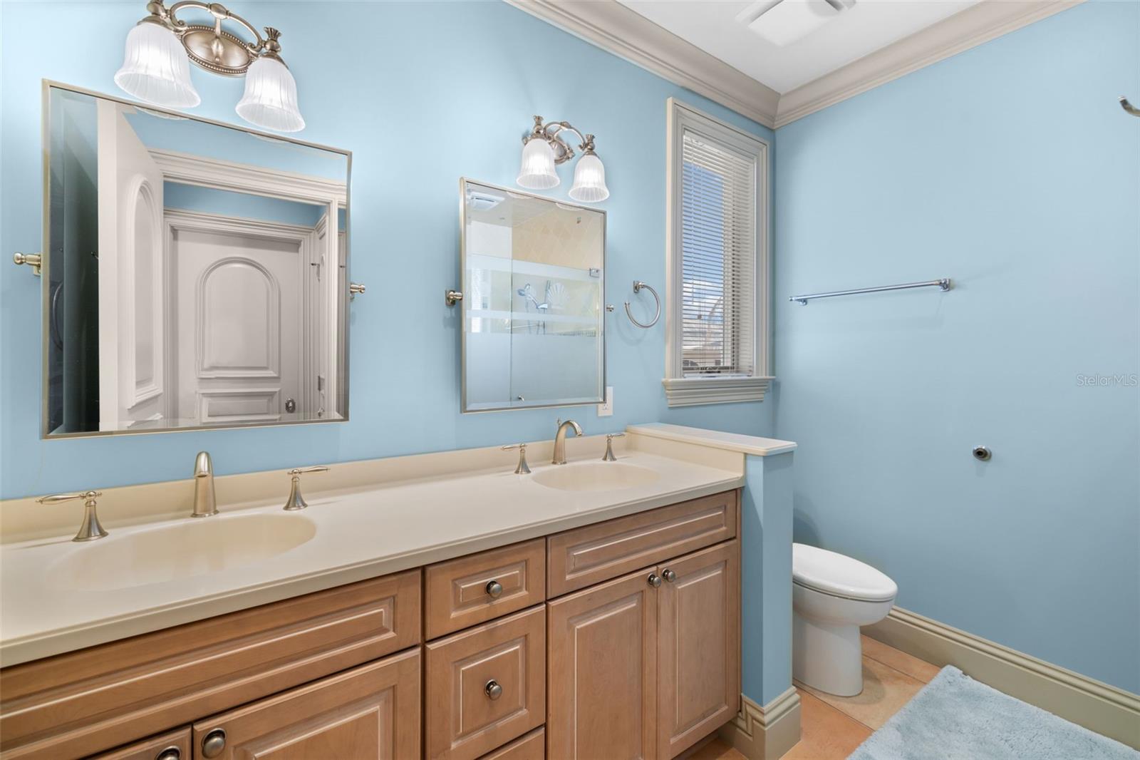 16486/488 Captiva Dr Property Photo 43