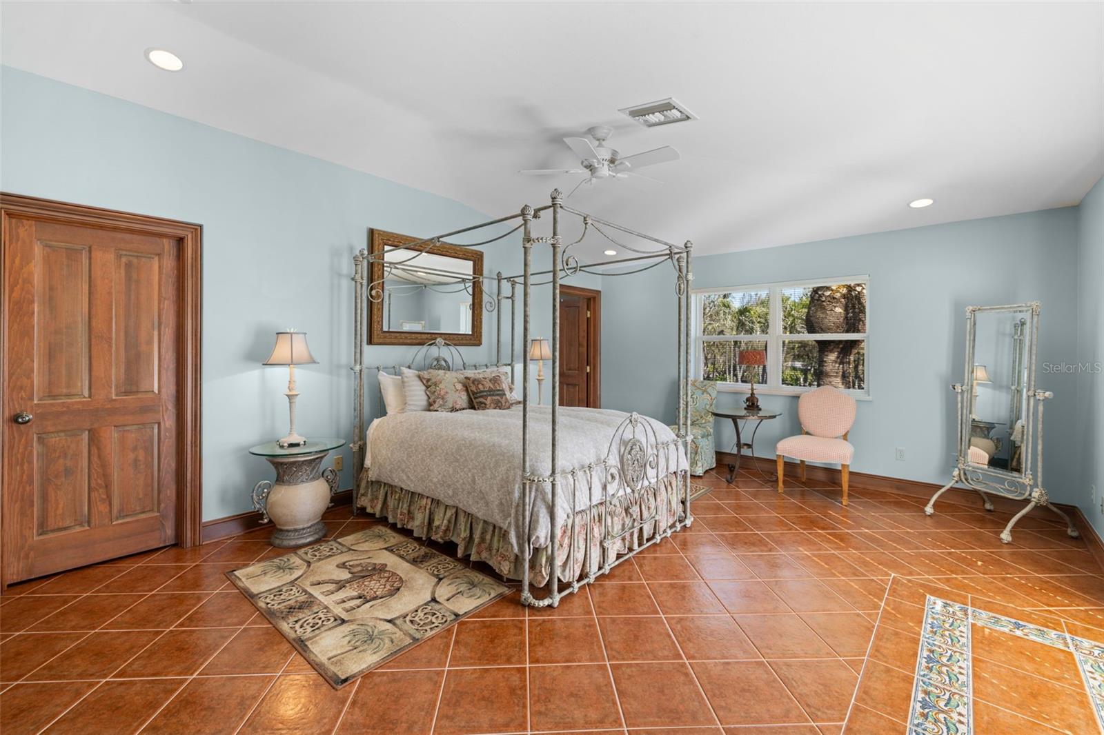 16486/488 Captiva Dr Property Photo 46