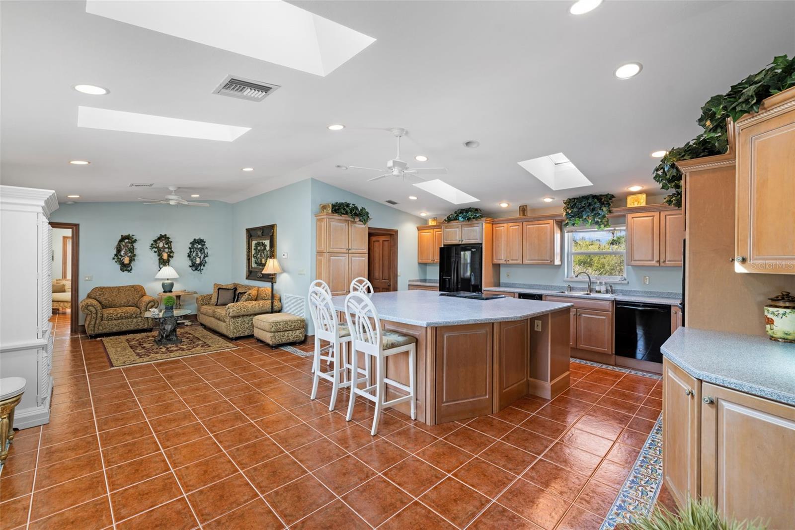 16486/488 Captiva Dr Property Photo 47