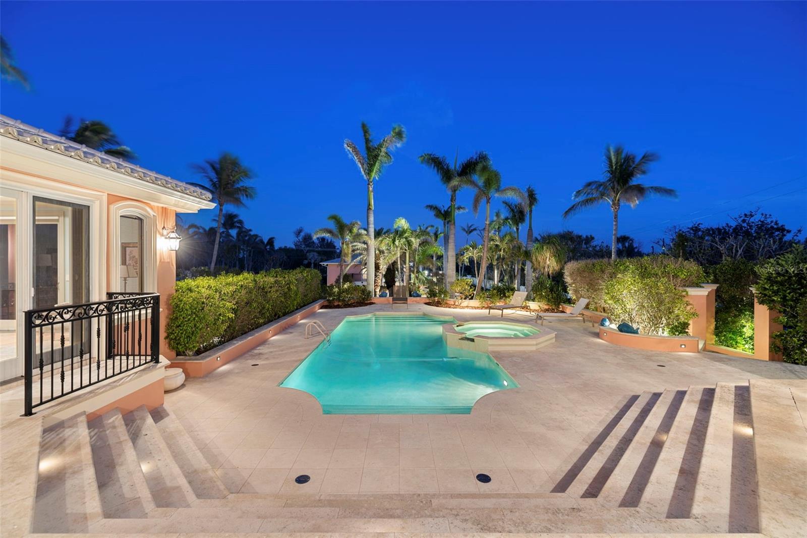 16486/488 Captiva Dr Property Photo 53