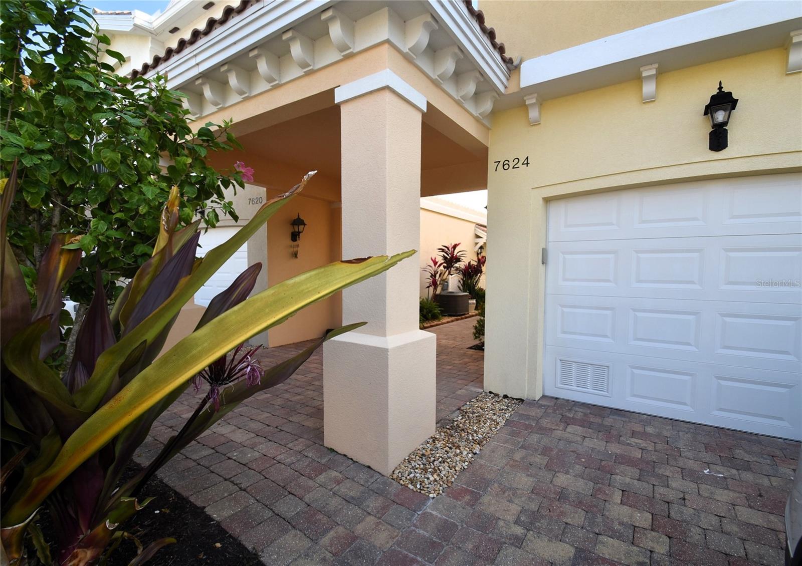 7624 Bergamo Ave #4b Property Photo 1
