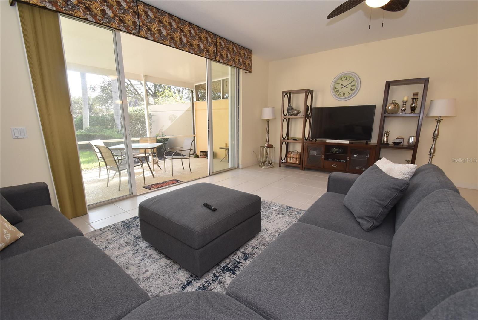 7624 Bergamo Ave #4b Property Photo 7