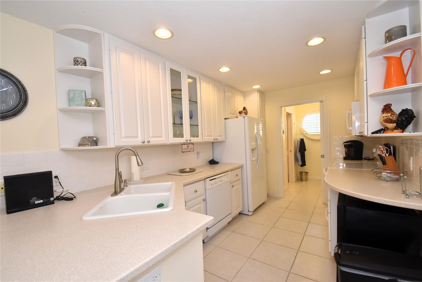 7624 Bergamo Ave #4b Property Photo 11