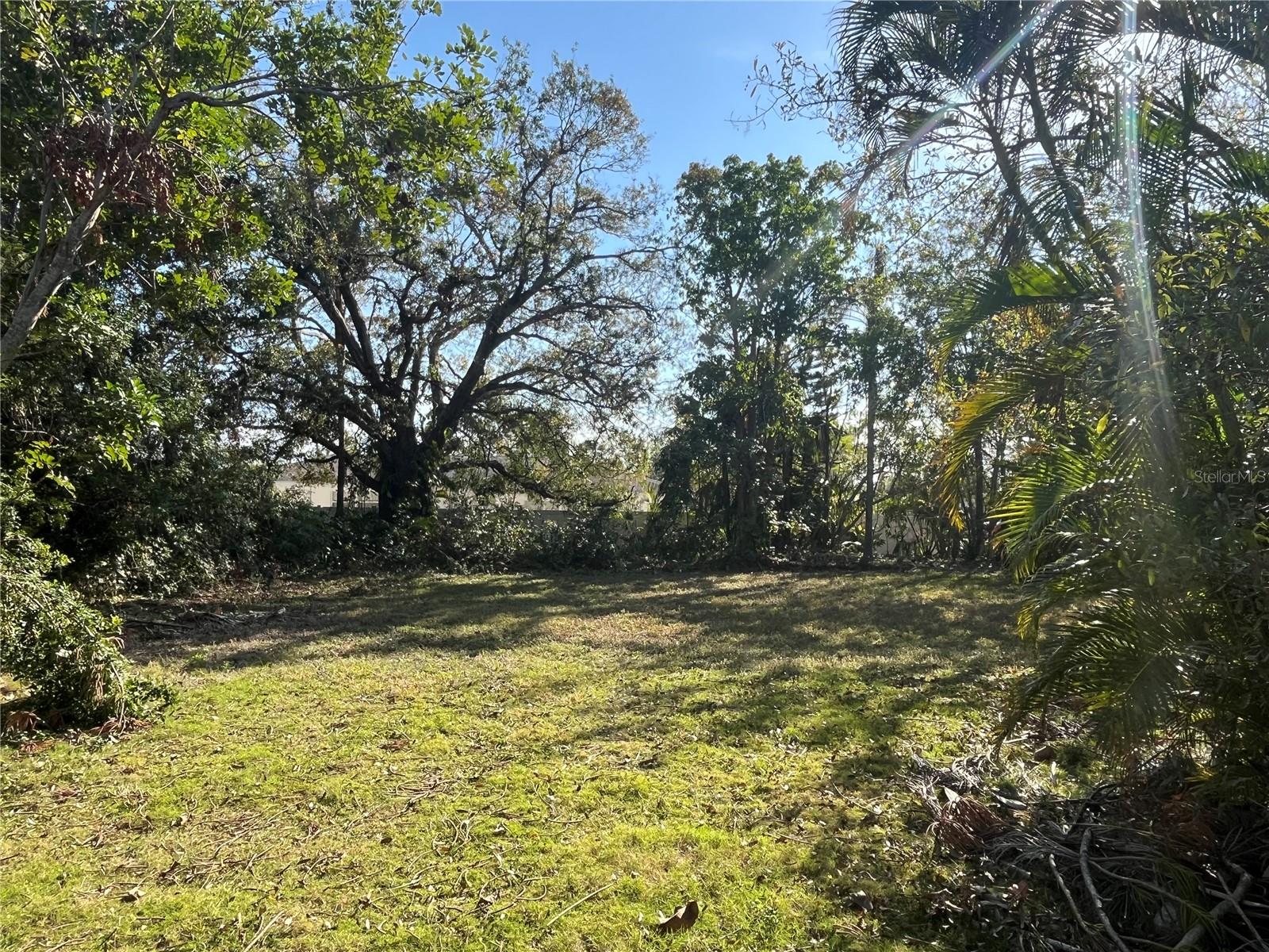 2450 Ringling Blvd Property Photo 1