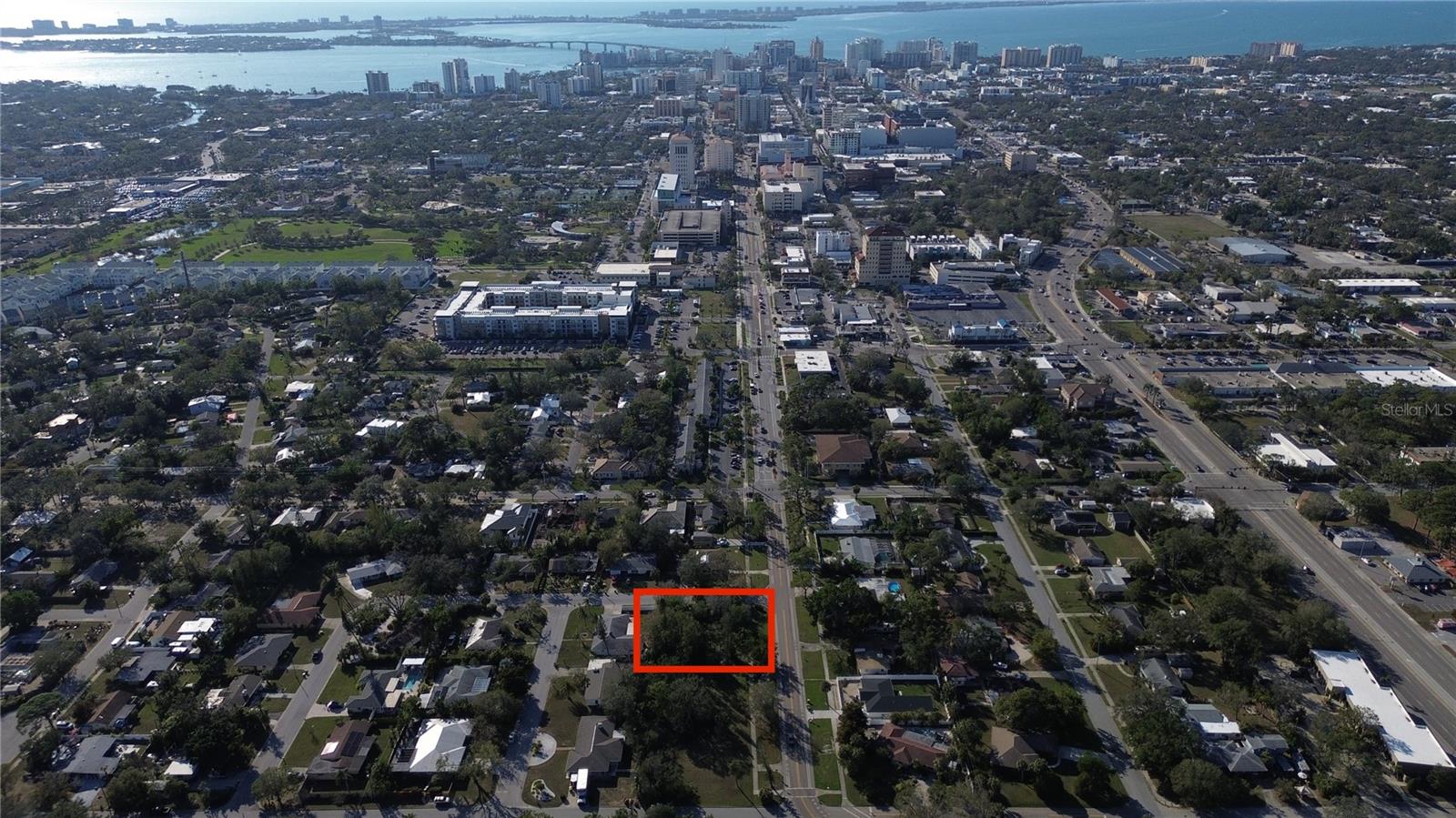 2450 Ringling Blvd Property Photo 2