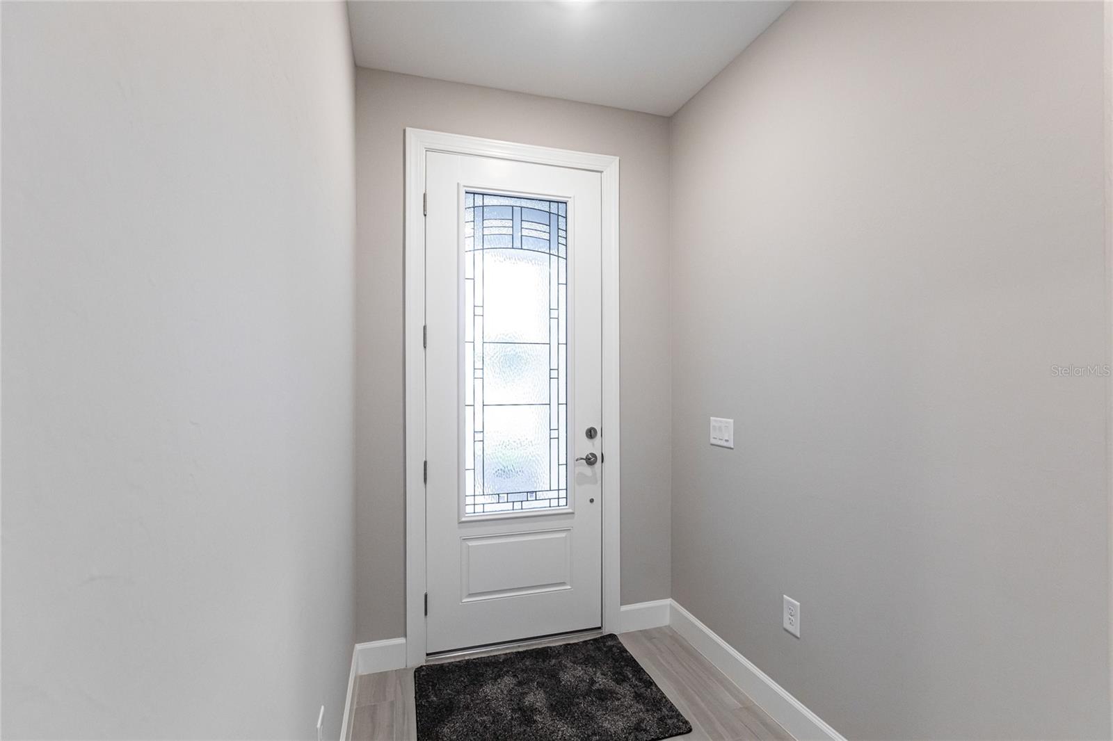 5658 Silverside Pine Ct Property Photo 4