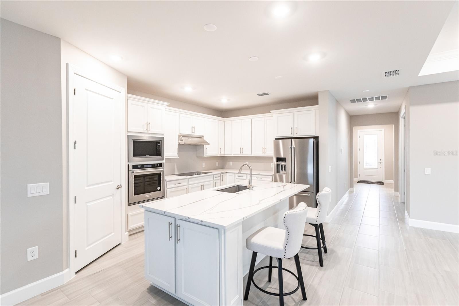 5658 Silverside Pine Ct Property Photo 5