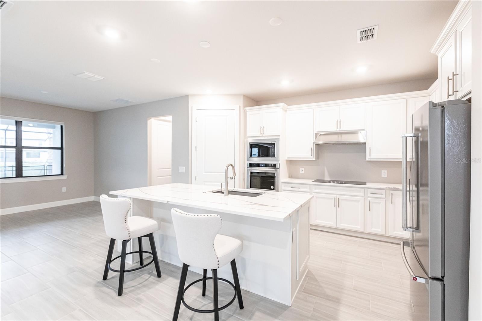 5658 Silverside Pine Ct Property Photo 6