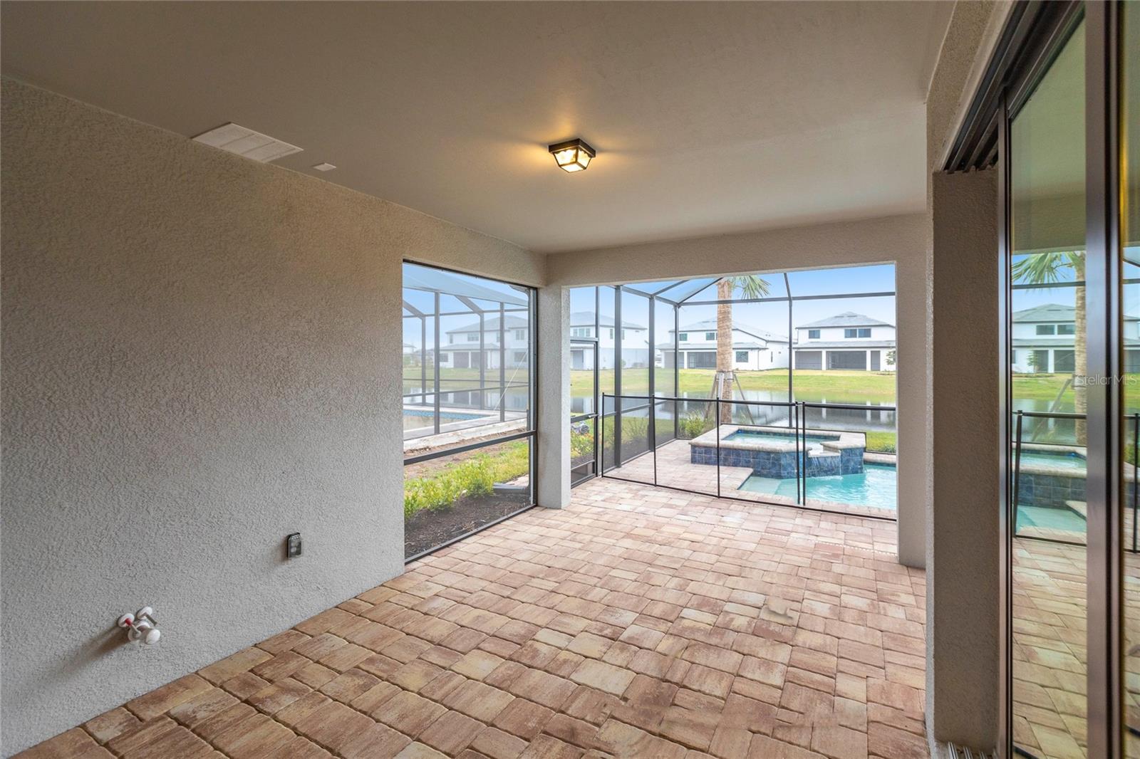 5658 Silverside Pine Ct Property Photo 12