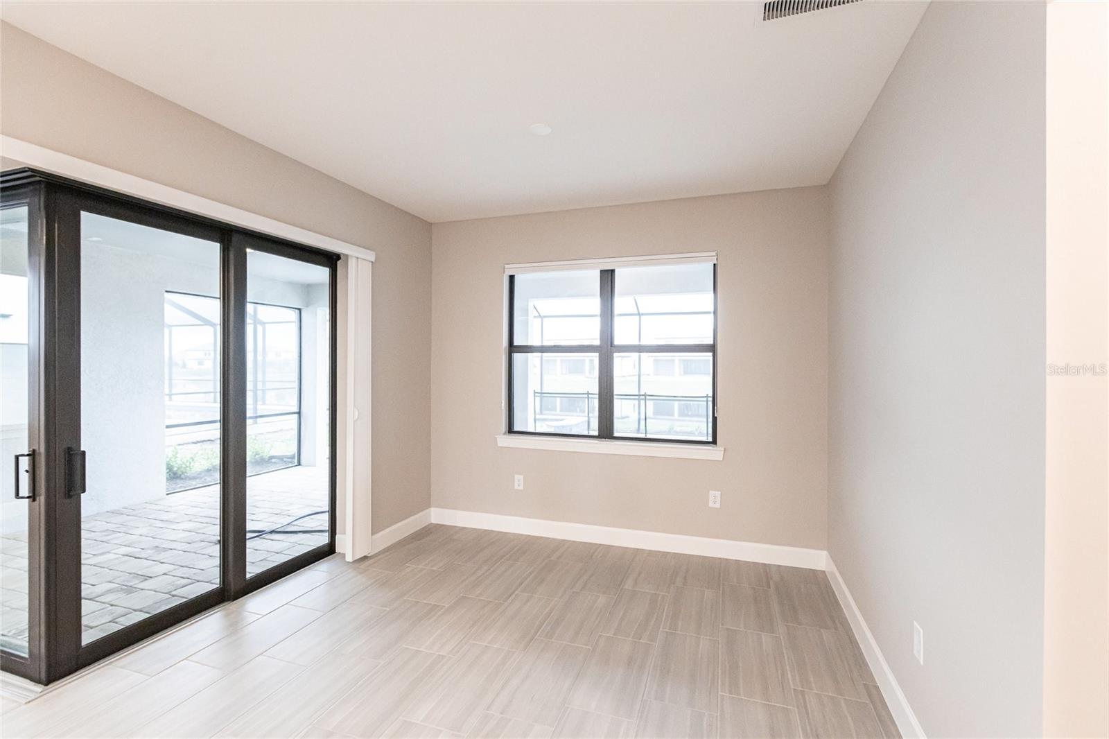 5658 Silverside Pine Ct Property Photo 24