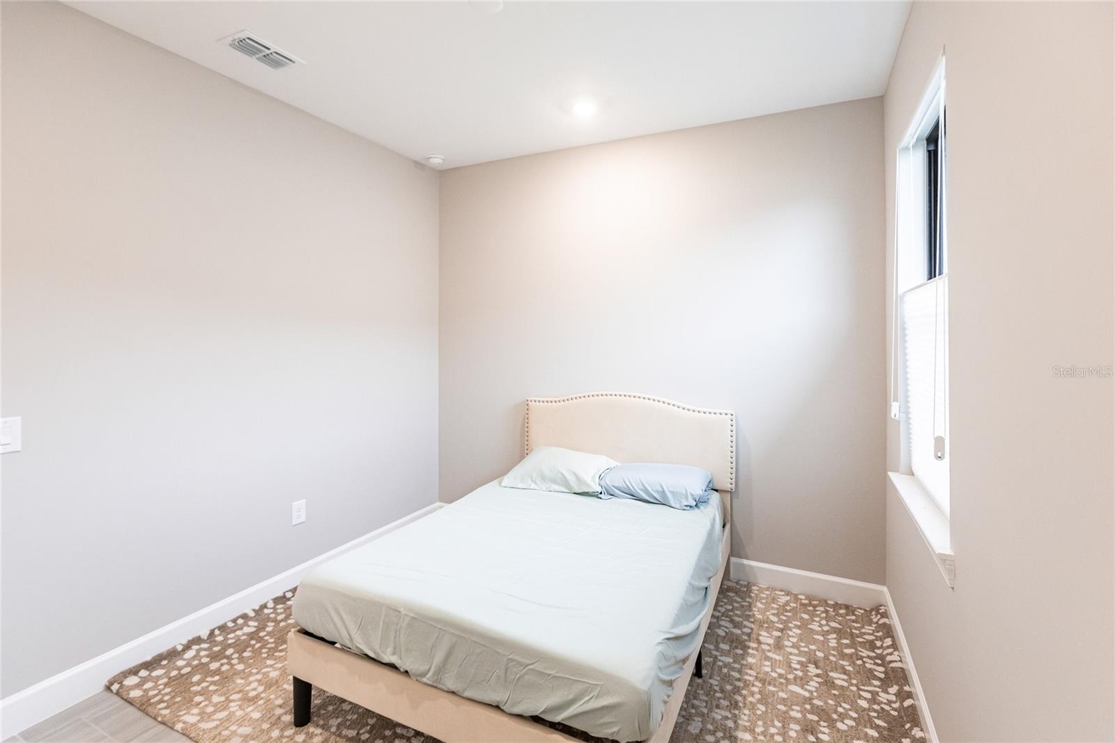 5658 Silverside Pine Ct Property Photo 30