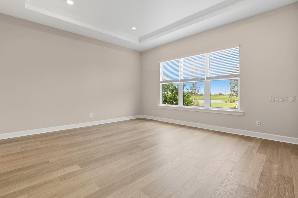 26902 Victoria Pl Property Photo 10