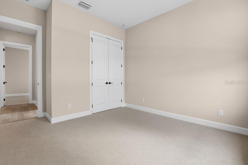 26902 Victoria Pl Property Photo 14