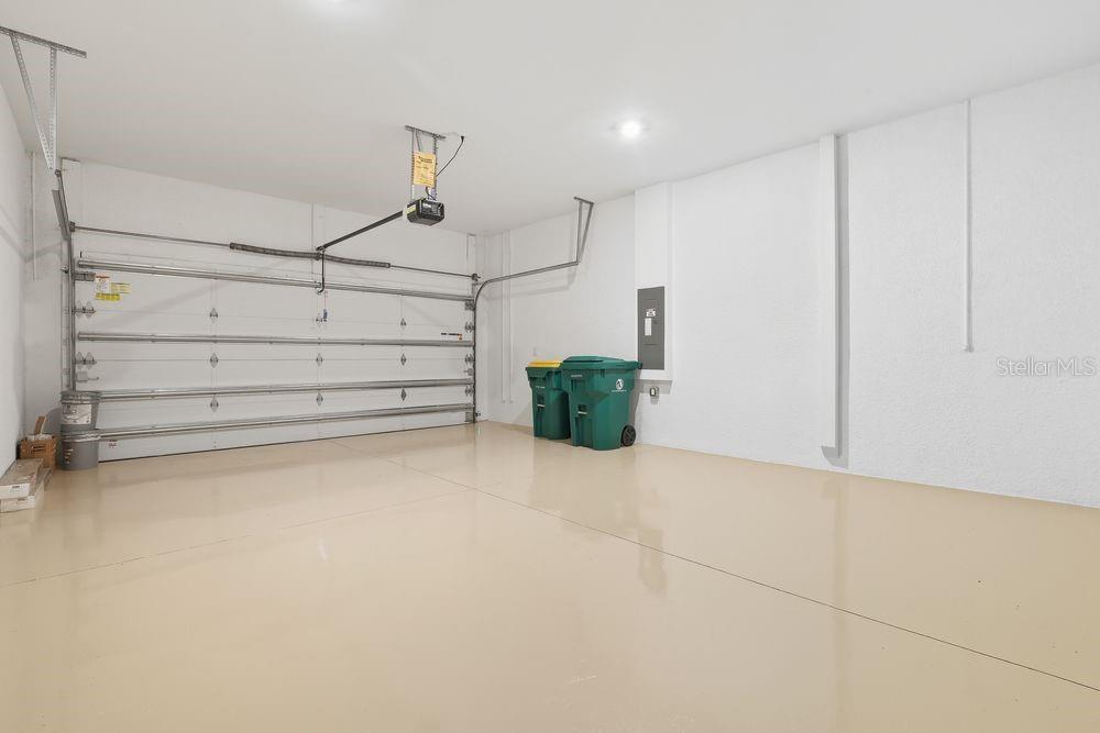 26902 Victoria Pl Property Photo 25