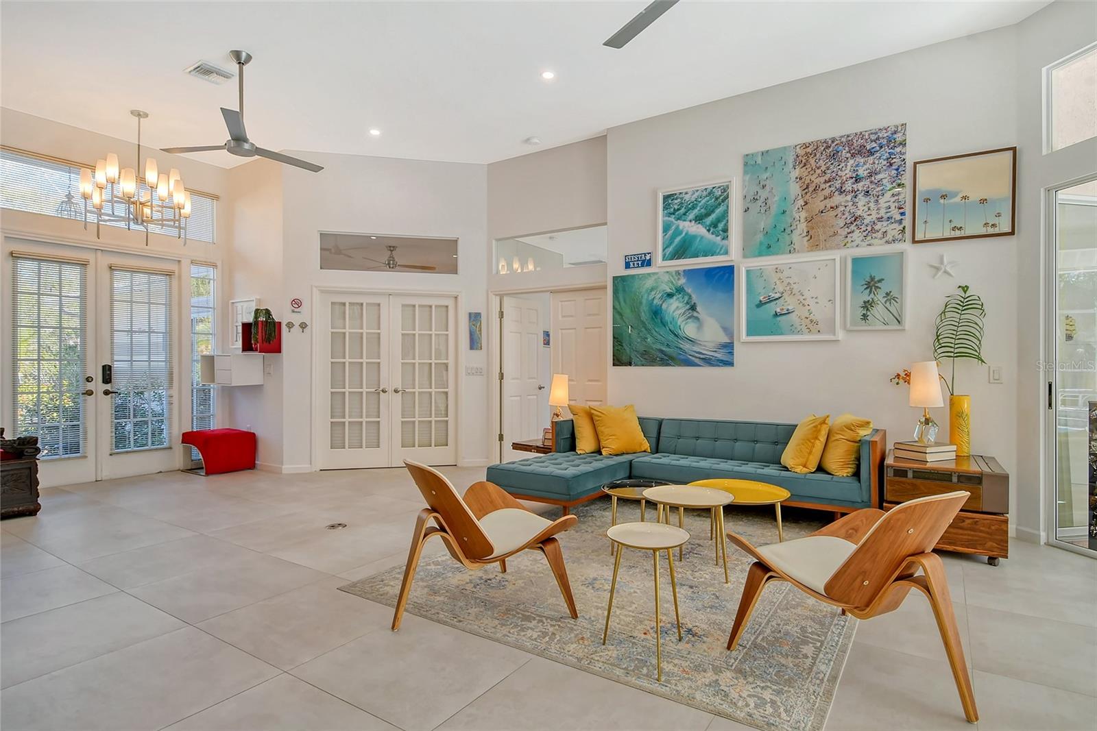 746 Plymouth St Property Photo 12