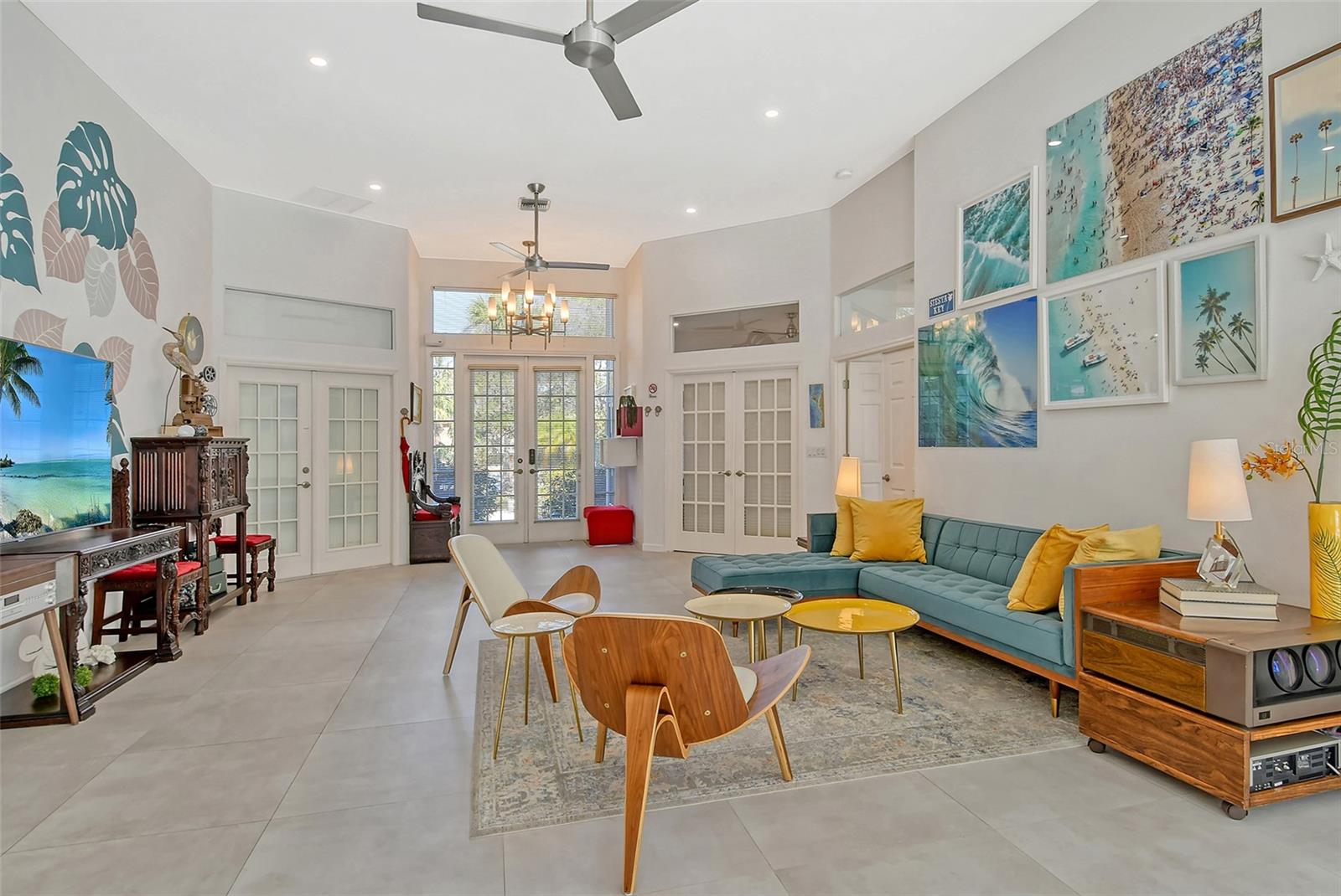 746 Plymouth St Property Photo 13