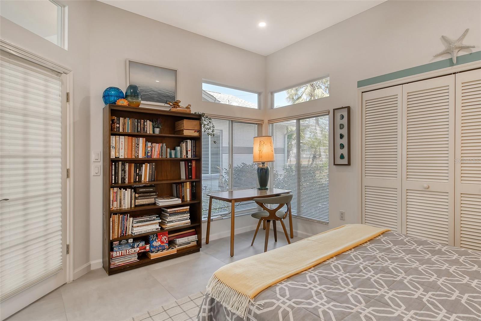 746 Plymouth St Property Photo 34