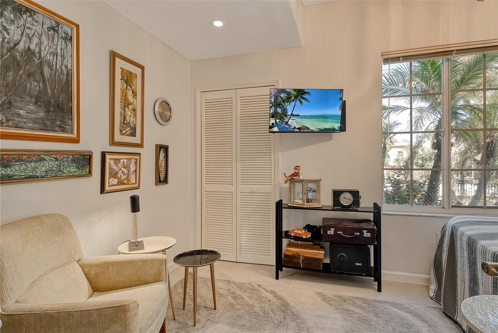 746 Plymouth St Property Photo 39