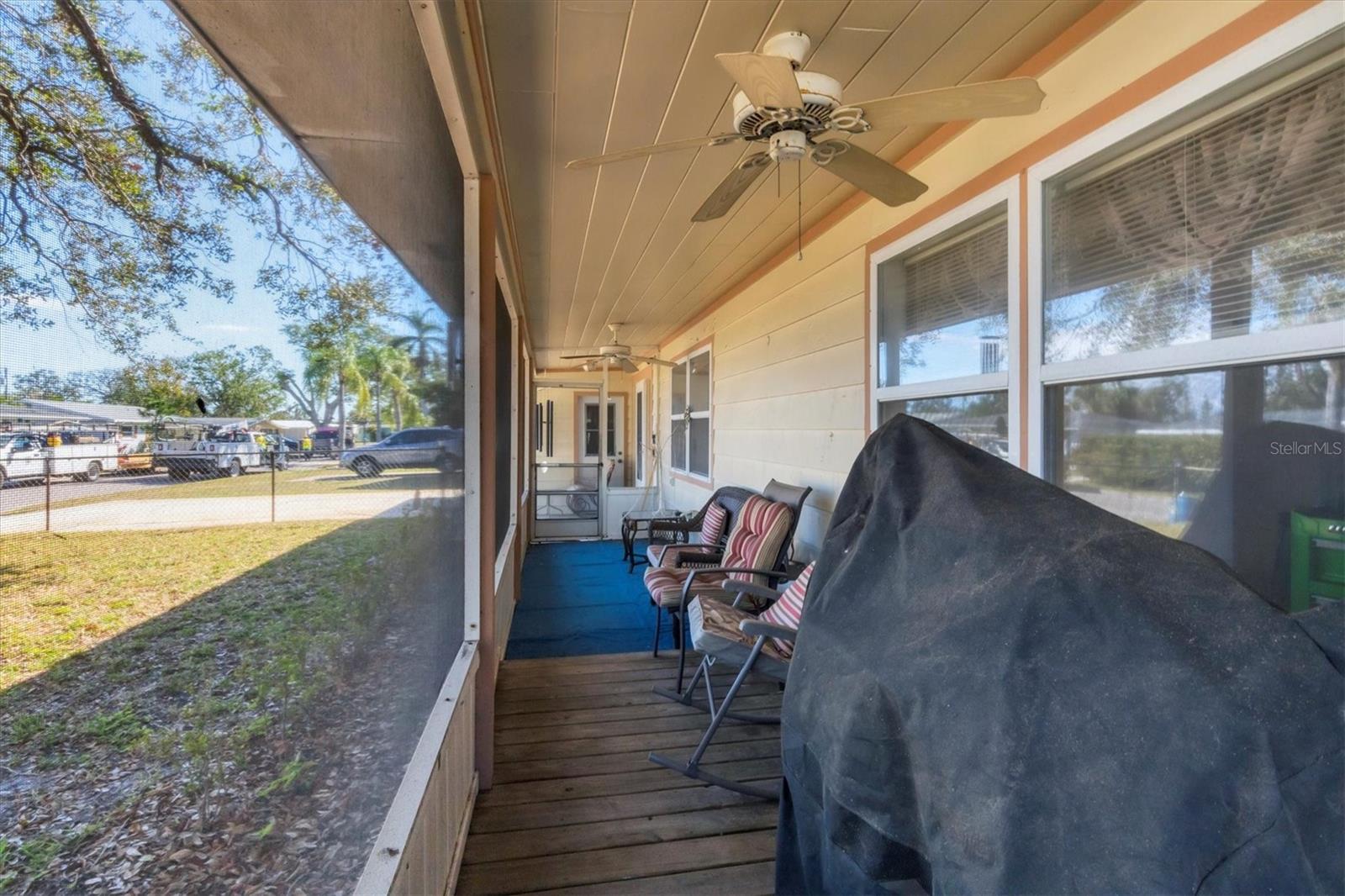 2202 21st St W Property Photo 5