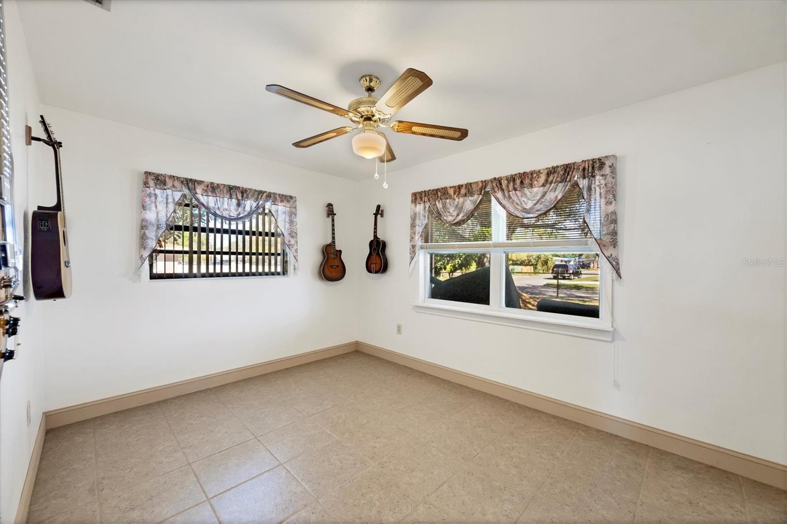 2202 21st St W Property Photo 22