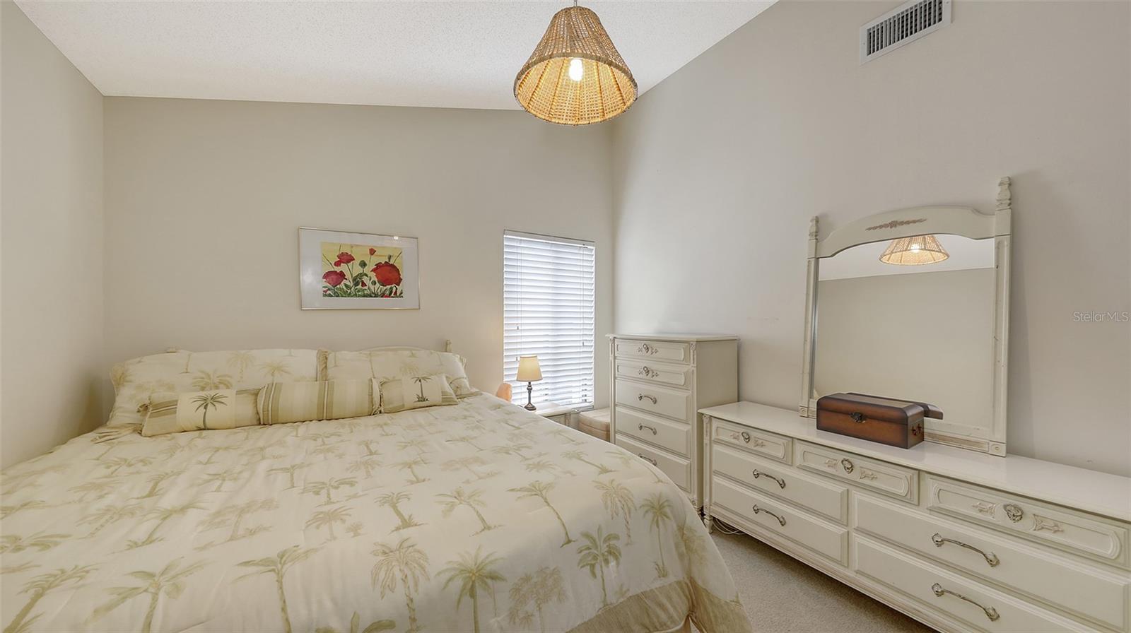 3837 Torrey Pines Blvd Property Photo 16