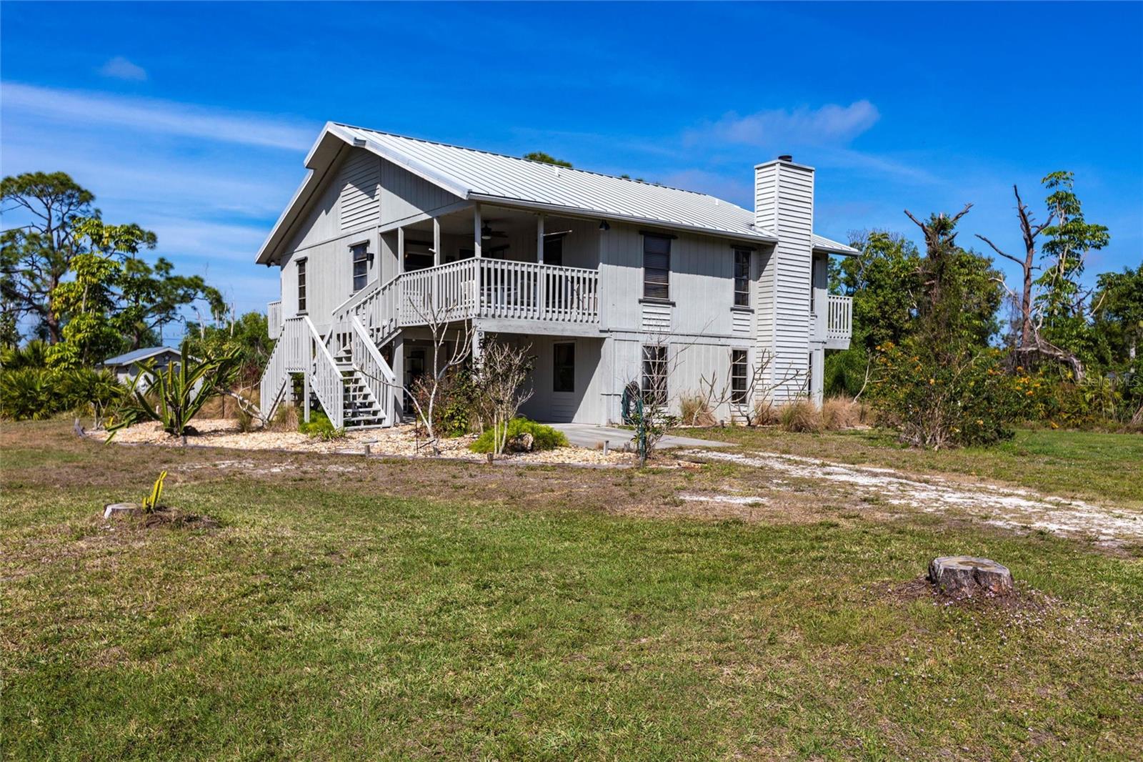 8677 Whispering Pines Dr Property Photo