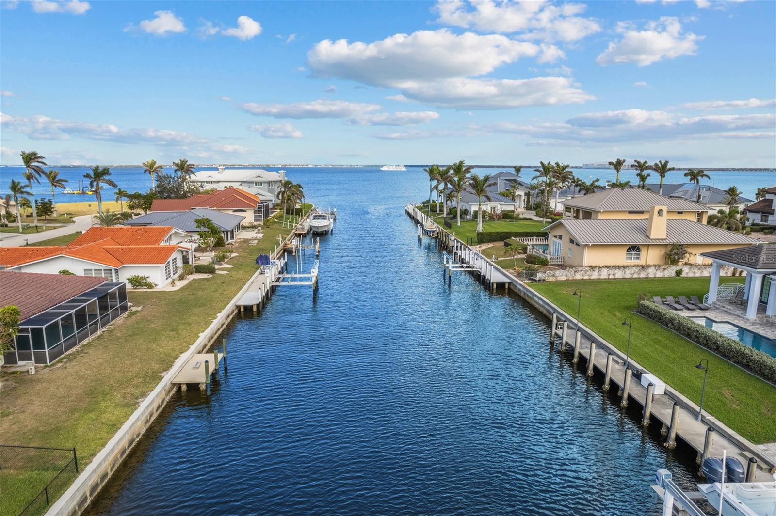 23 Ocean Dr Property Photo 3