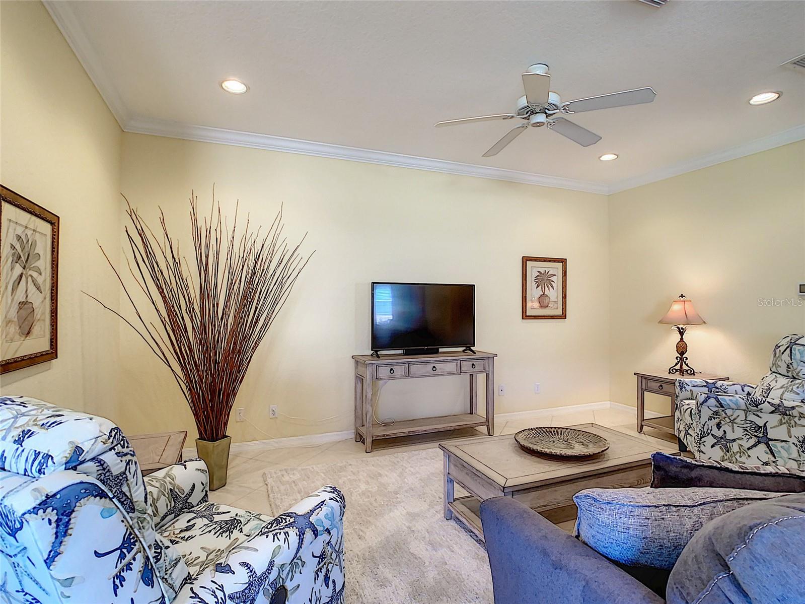 375 Fairway Isles Ln Property Photo 10