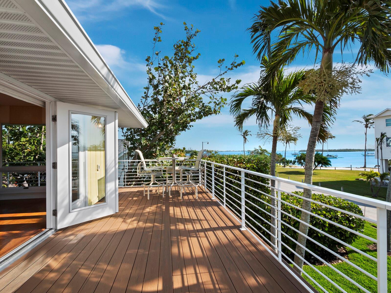 691 Linley St Property Photo 3