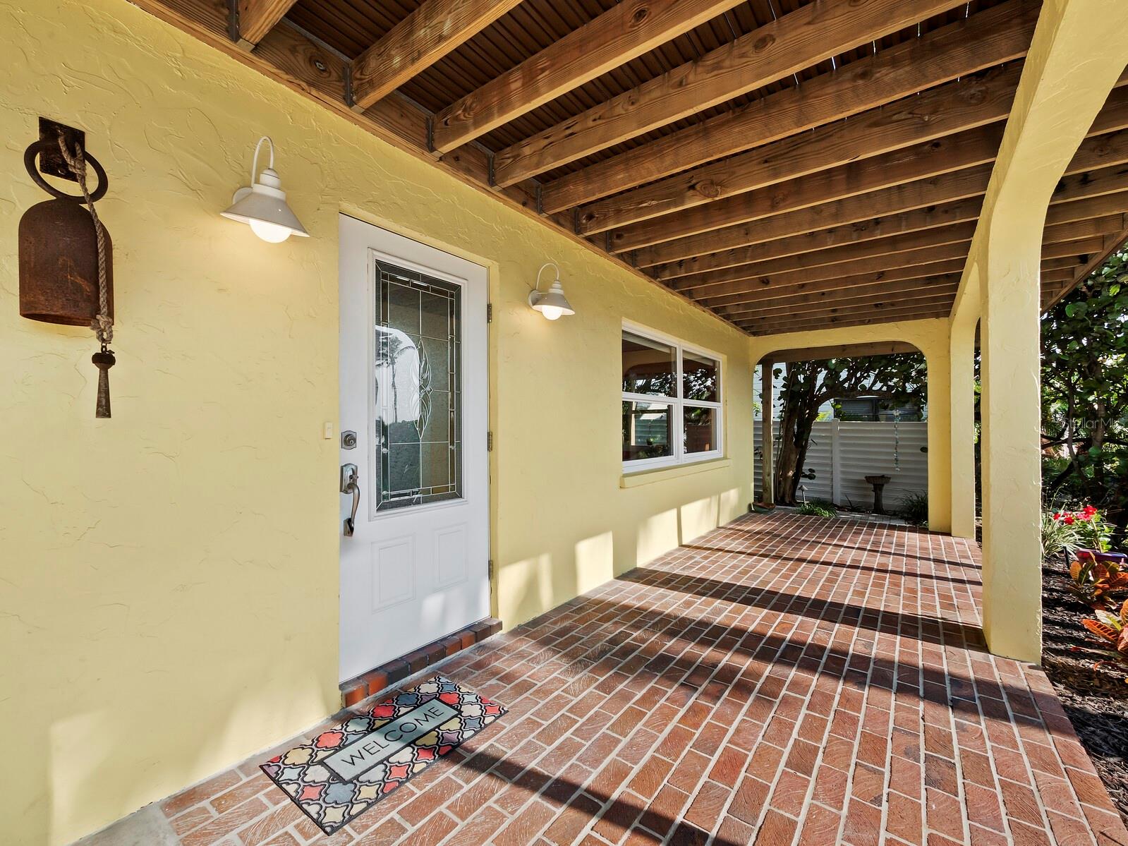 691 Linley St Property Photo 7