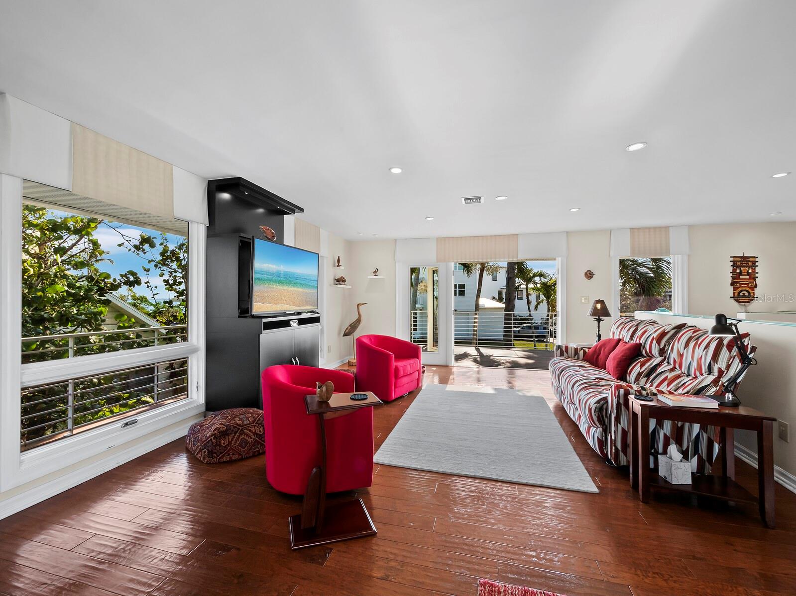 691 Linley St Property Photo 18