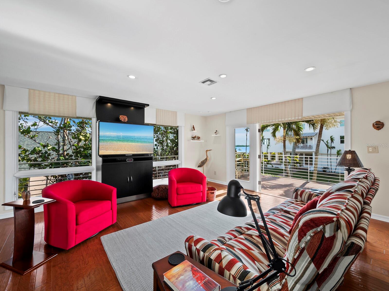 691 Linley St Property Photo 19