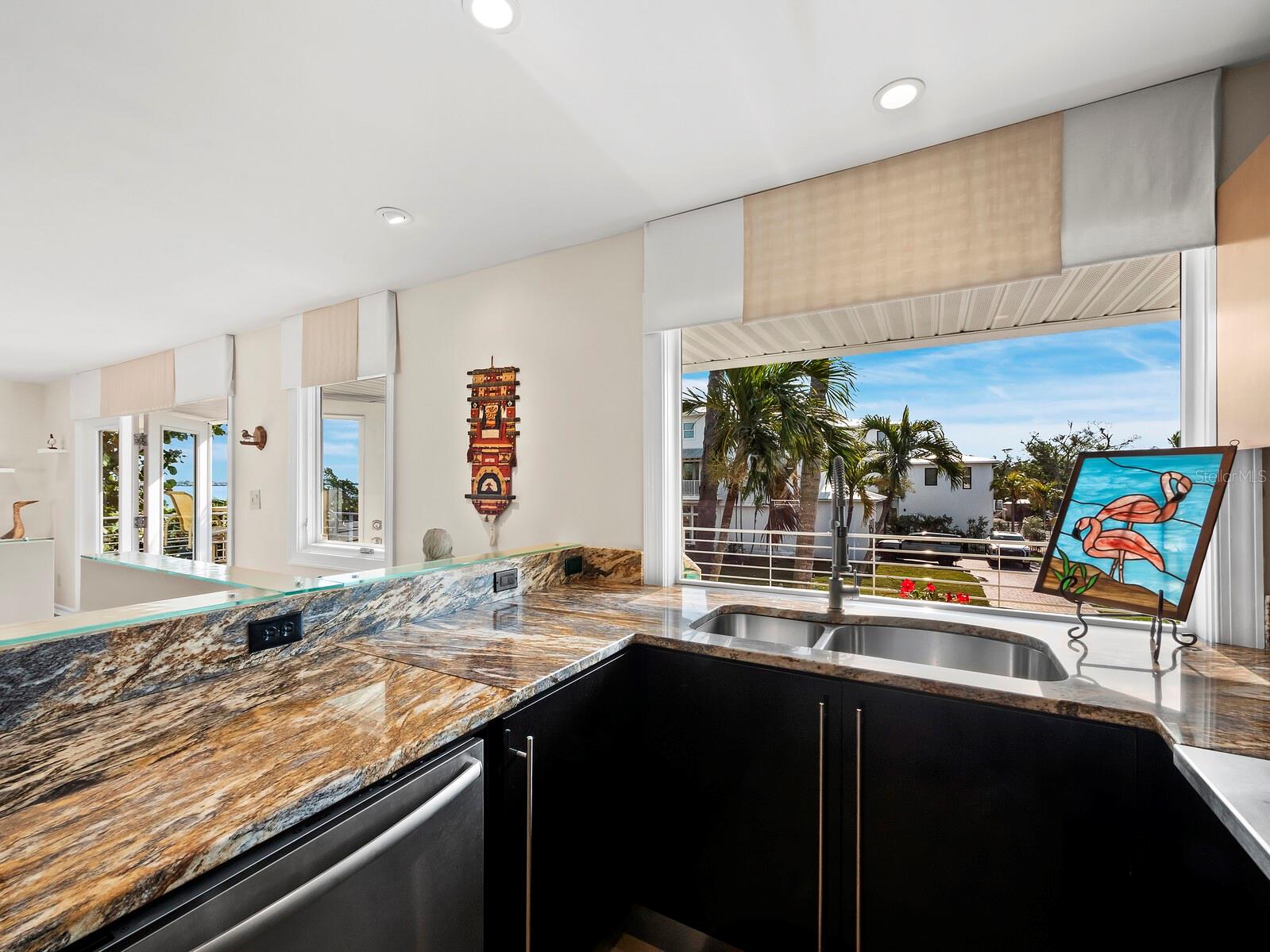 691 Linley St Property Photo 29