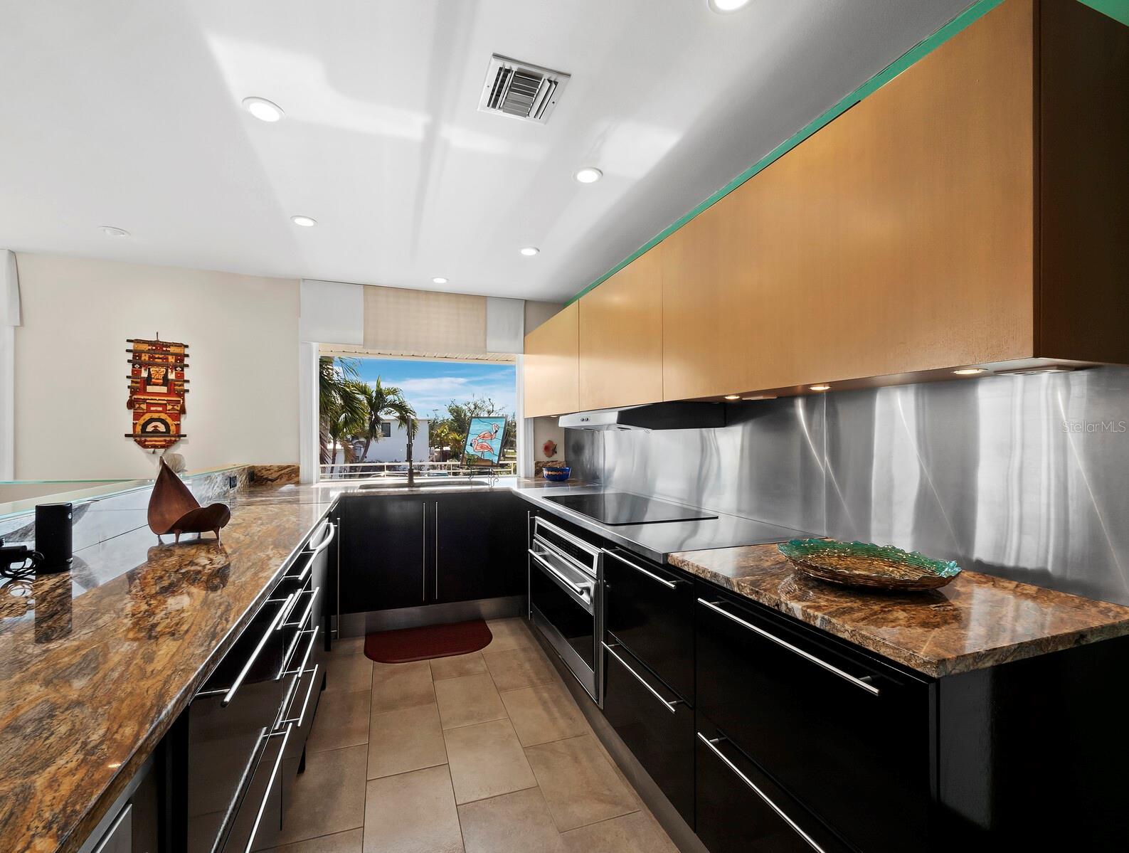 691 Linley St Property Photo 32