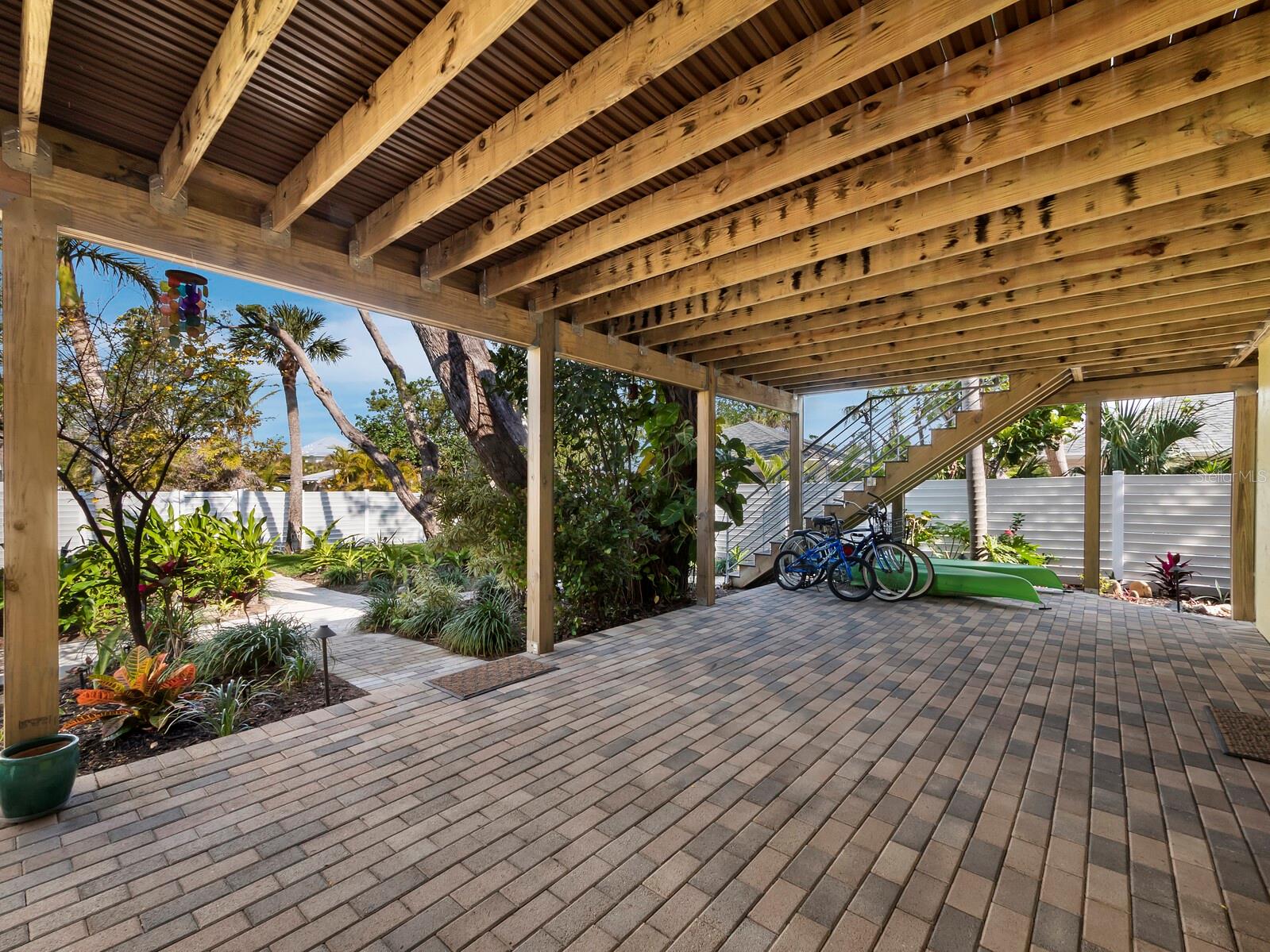 691 Linley St Property Photo 51