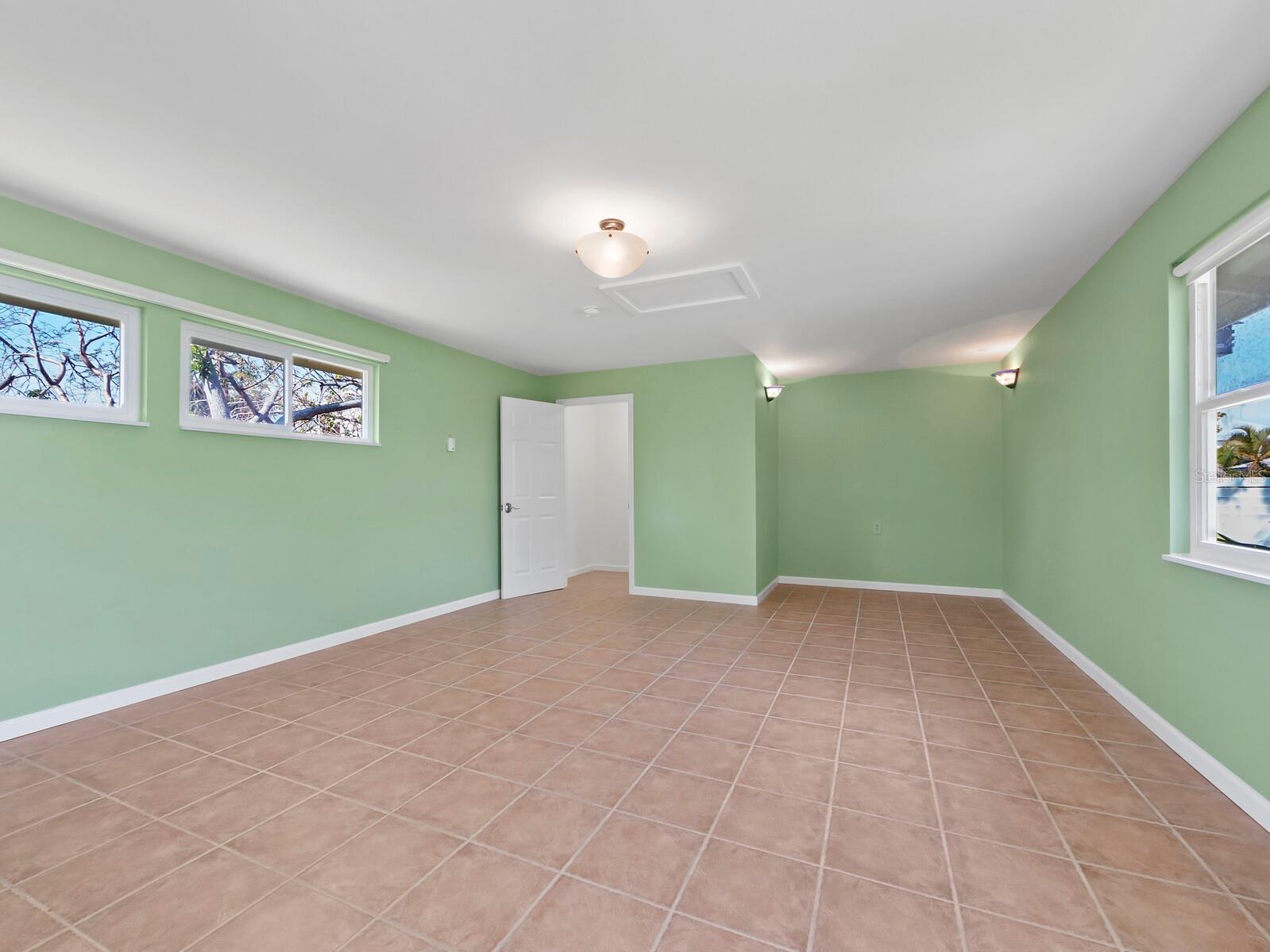 691 Linley St Property Photo 58