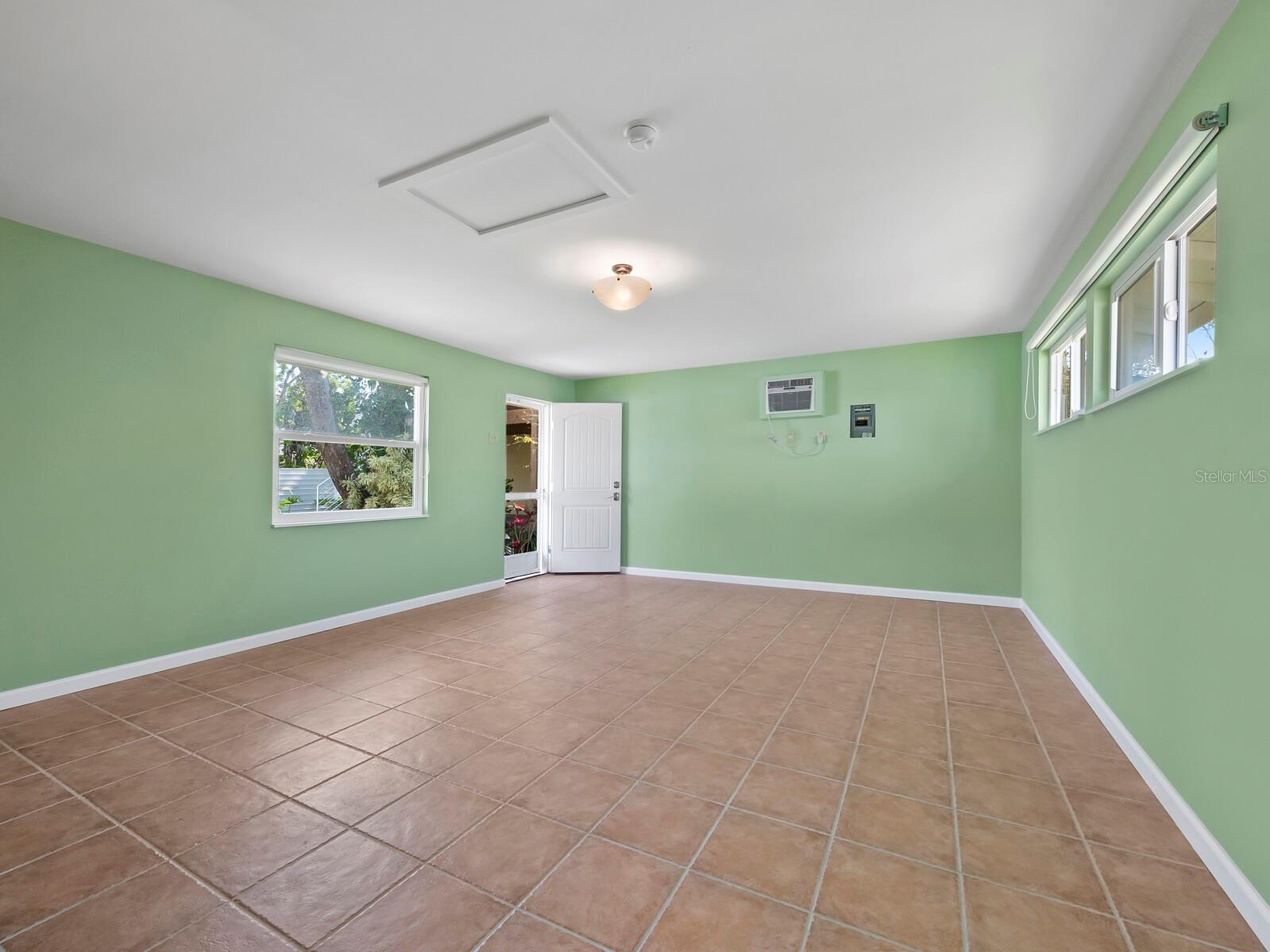 691 Linley St Property Photo 60