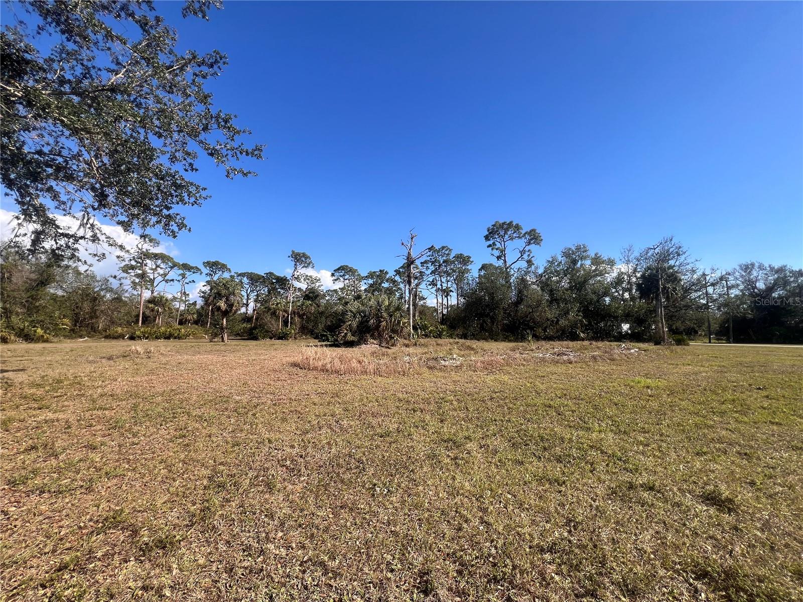 16574 Cape Horn Blvd Property Photo 3
