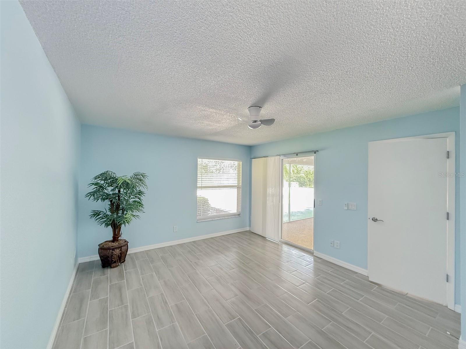 5708 Garden Lakes Fern Property Photo 14