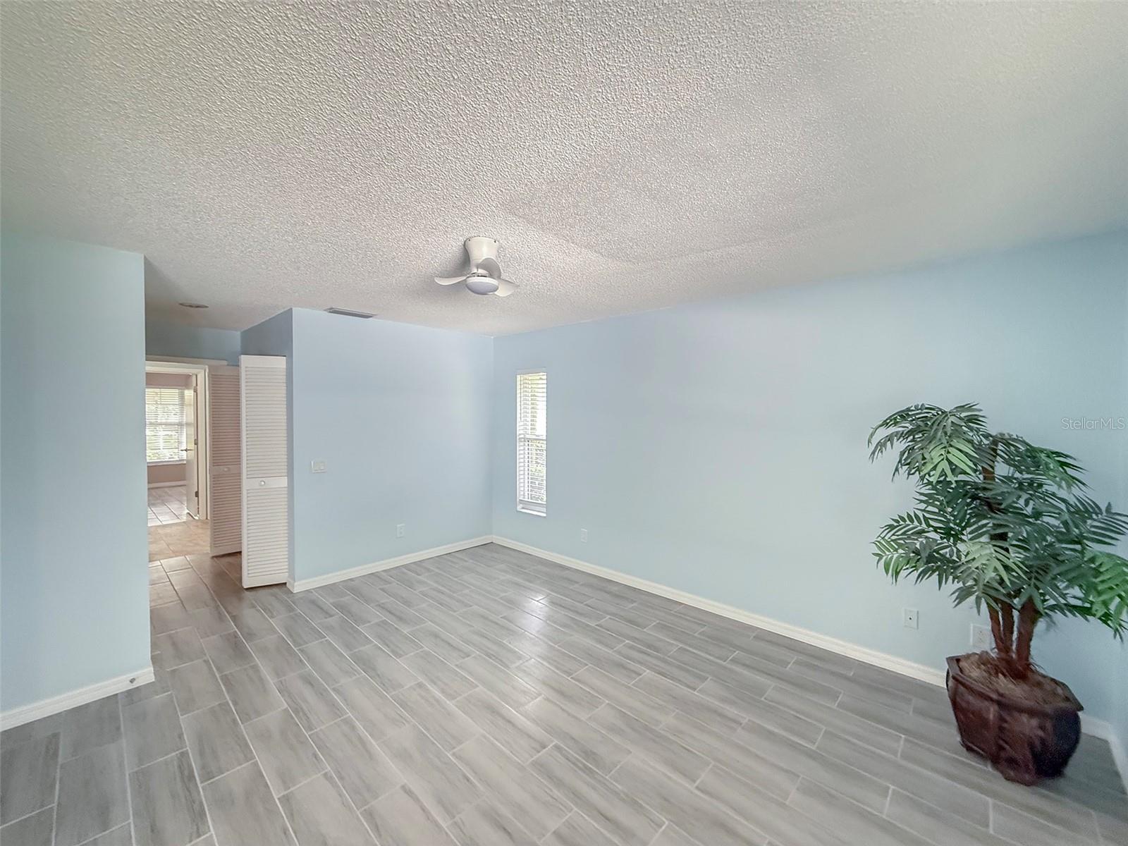 5708 Garden Lakes Fern Property Photo 15