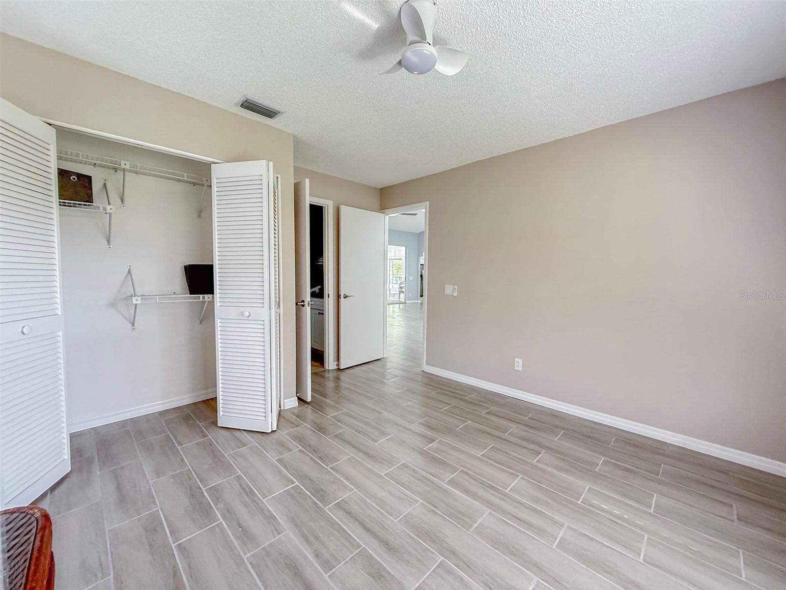 5708 Garden Lakes Fern Property Photo 19