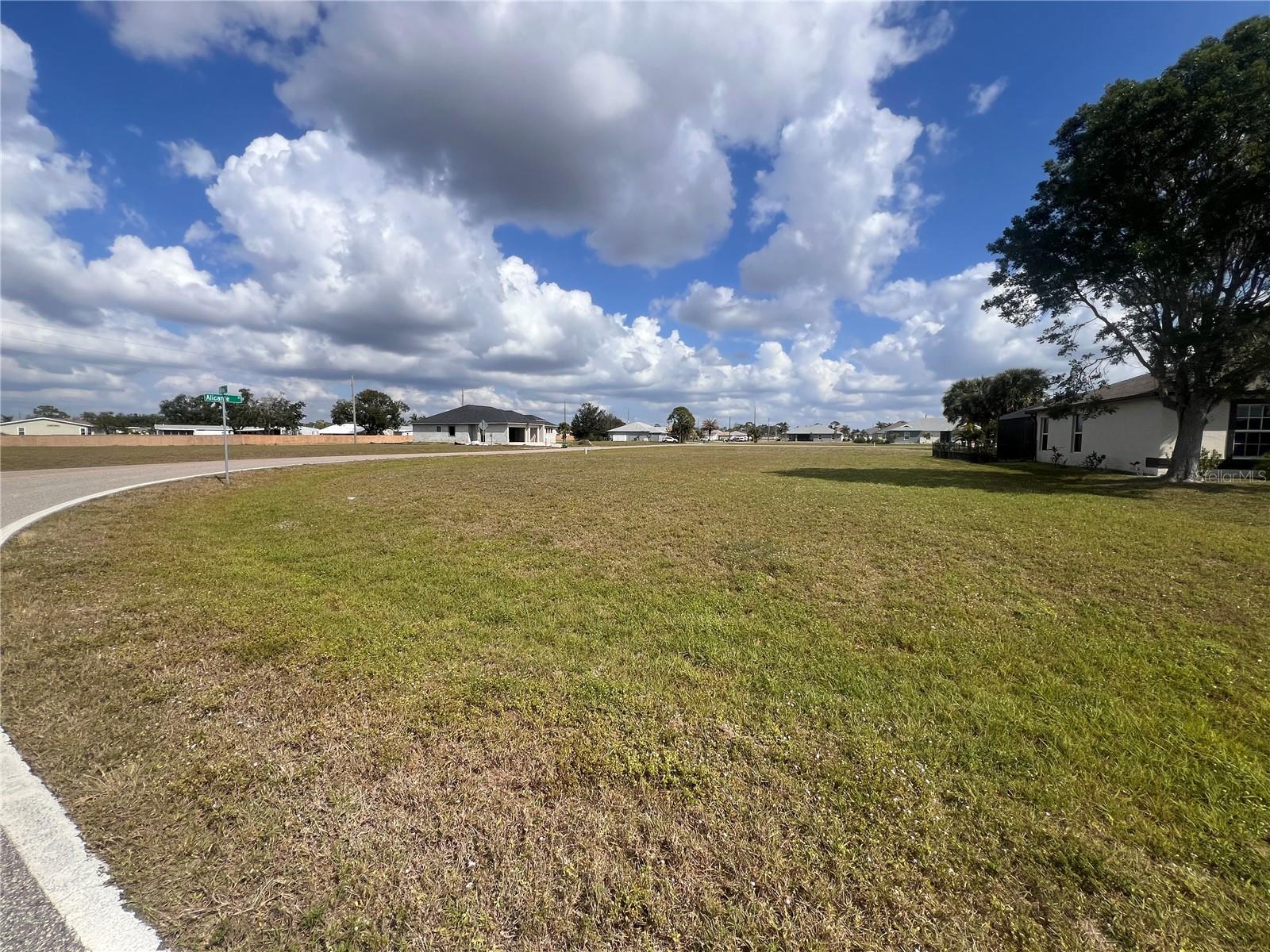 16036 Badalona Dr Property Photo 2